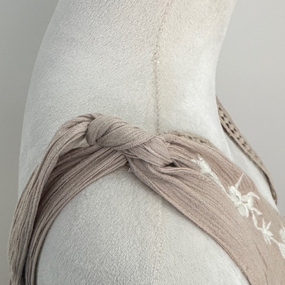 Jessica Simpson Taupe Midi Dress with White Embroidery - Picture 6 of 6